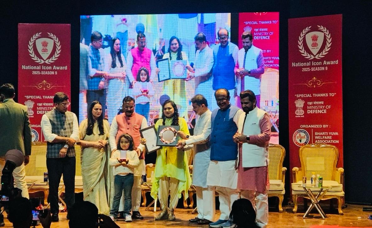 Kirti Sethia Bengani receiving a National Award